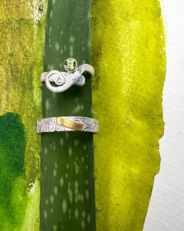 Ein paar neue Ringe zu Dillingen mit Peridot oder Goldauflötung #ringverrückt#silber#rings#handmase#handgefertigt#silber#silberringe#künstlerschmuck#ring#weidenthalerringe #weidenthalerschmuck#weidenthalermusiolik #weidenthalershop #weidenthalerjewelryart #weidenthalerjewelry